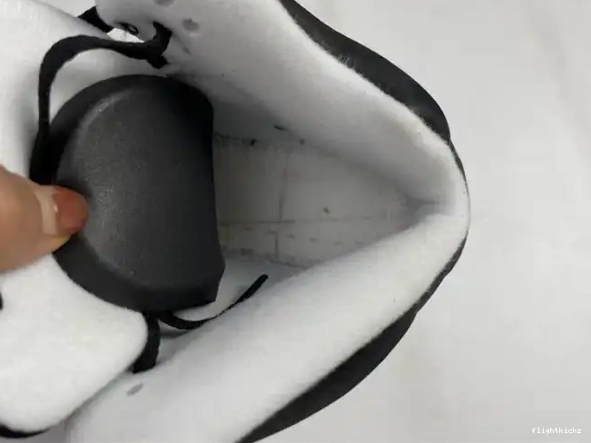 AIR JORDAN 5 CT4838-011 OREO 0619